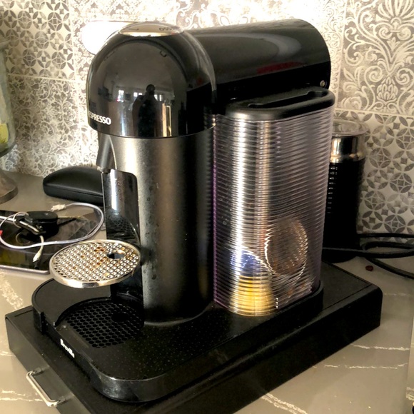 Nespresso Coffee Machine - Picture 3 of 4
